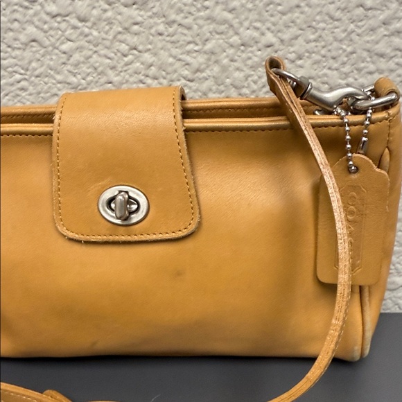 Vintage Coach Unlined Light Brown Leather Crossbody Bag- 9154 - Picture 3 of 11